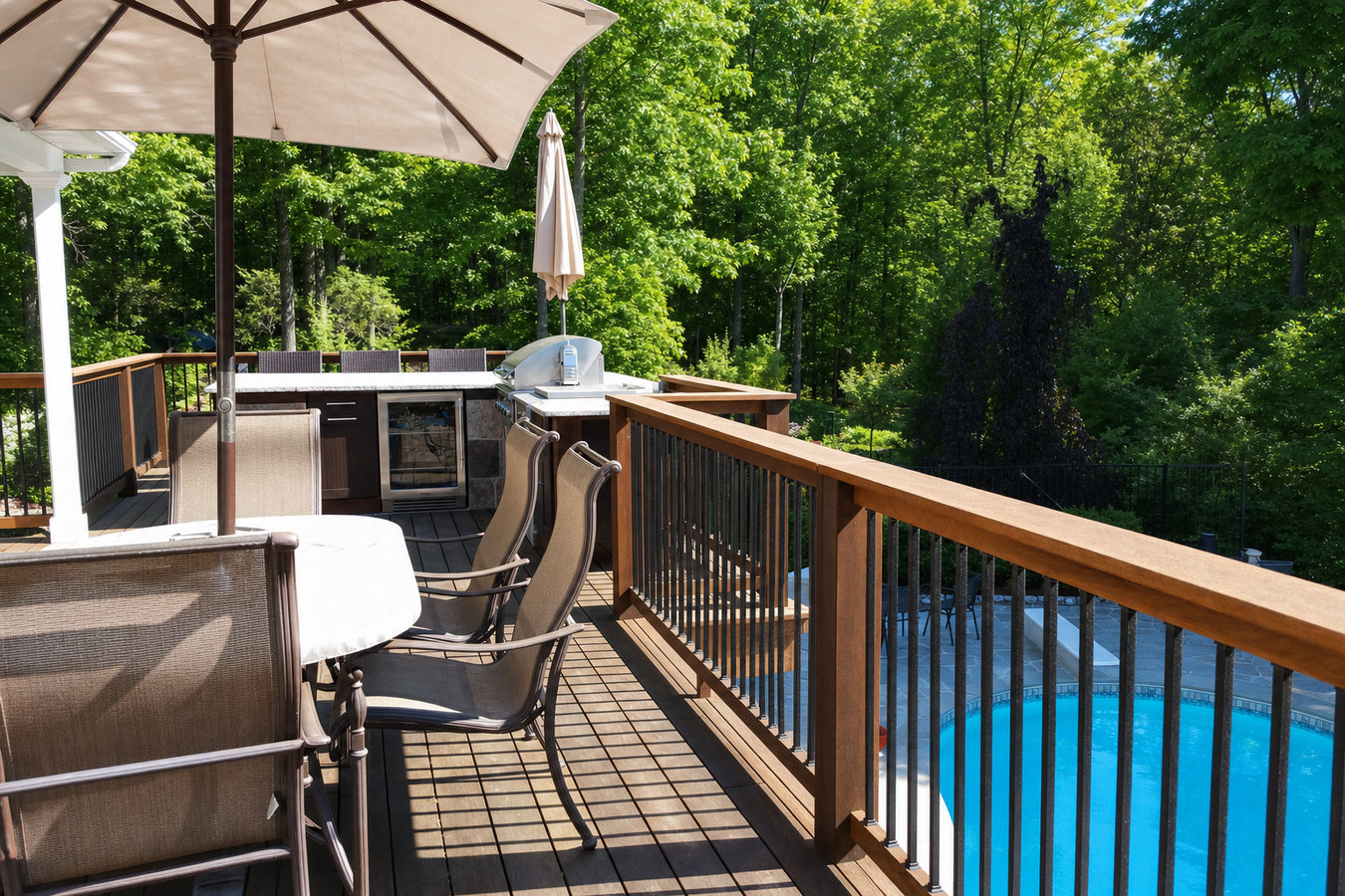 Outdoor kitchen decks in Madera, CA
